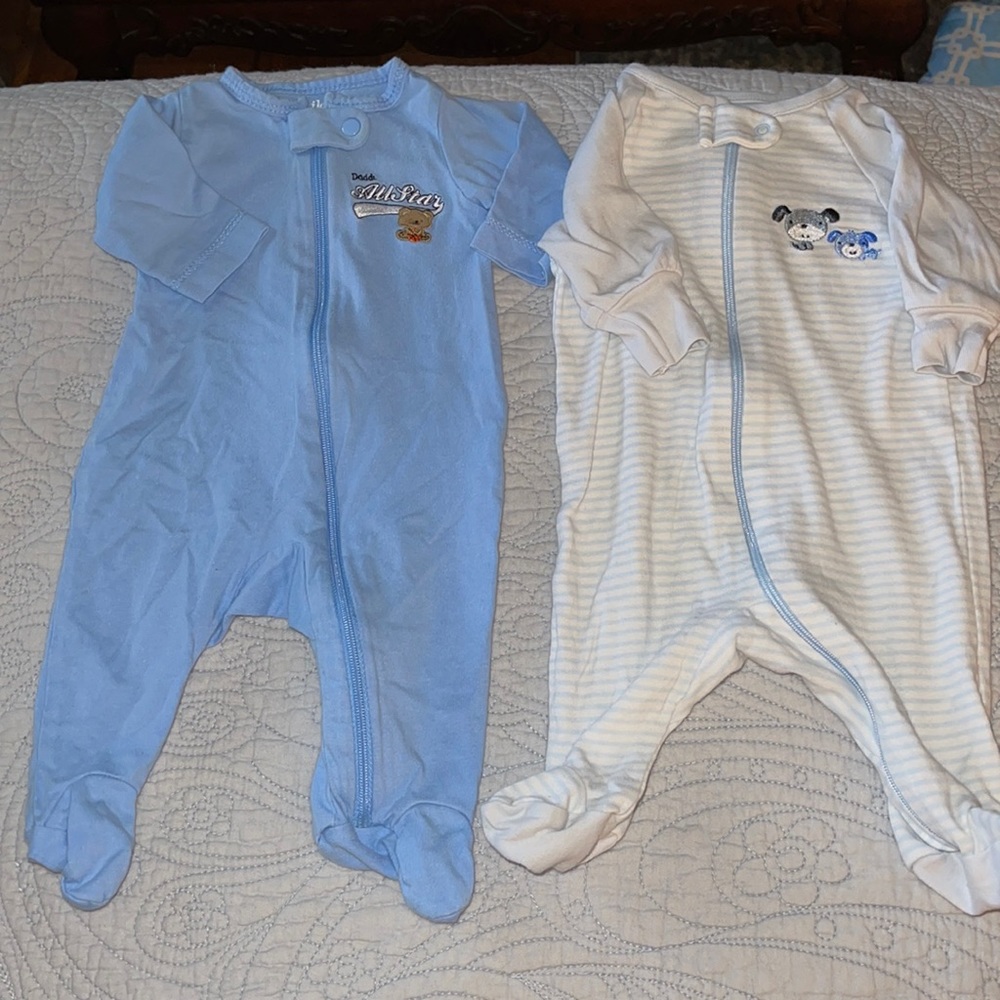 Small spot on all star sleeper. full zip newborn one Piece footie embroidery